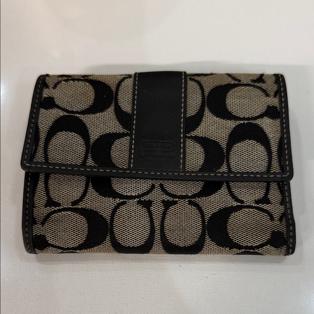 Coach Canvas Trifold Wallet in Khaki and Black (sz-5-1/4”)